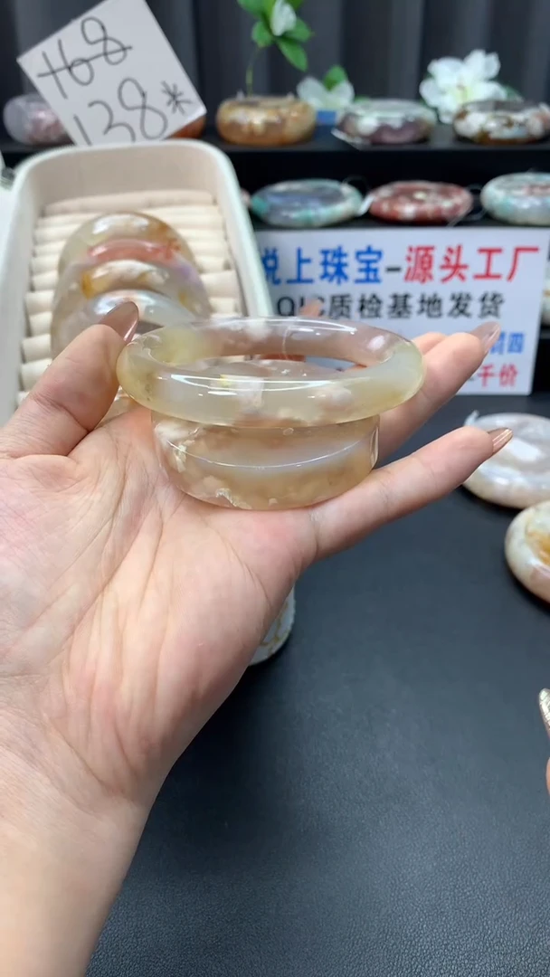 未镶嵌手镯石英质玉（60圈口）赠送镯心