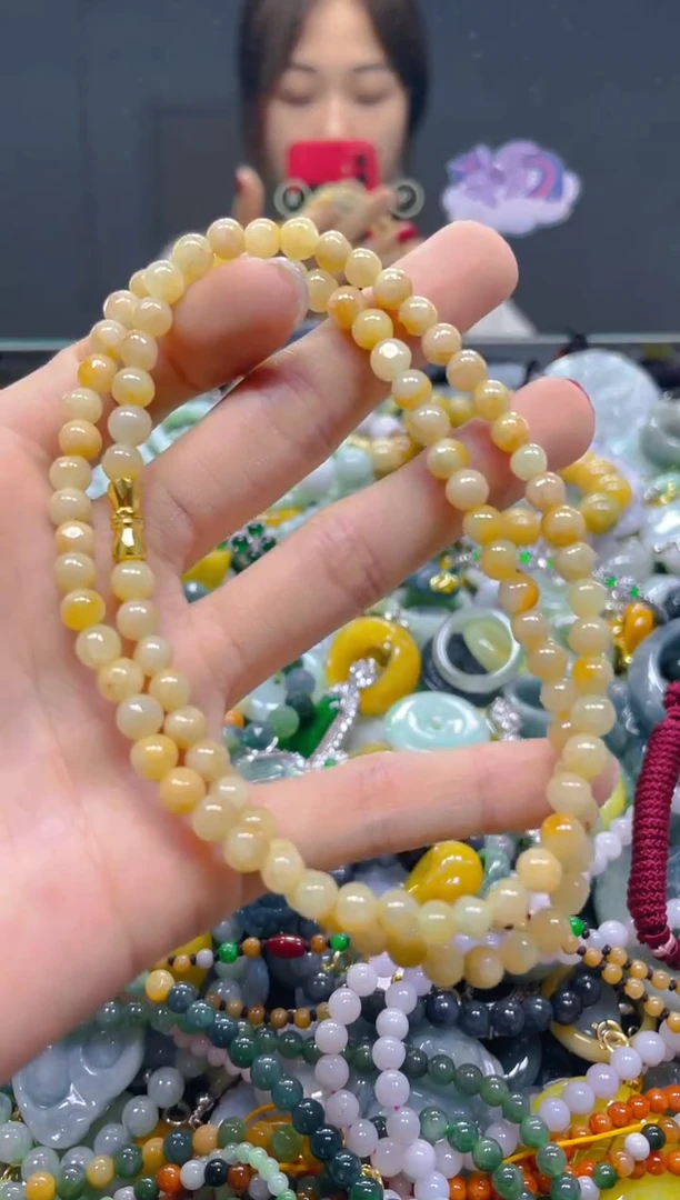 颈饰未镶嵌翡翠5MM/B/翡翠A货，一件也是批发价