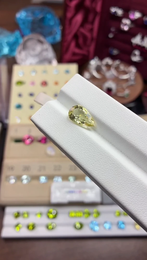 裸石海蓝宝石天然黄海蓝宝裸石未镶嵌一粒2.83克拉