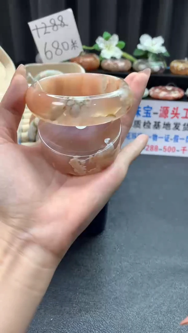 未镶嵌手镯石英质玉（60-61圈口）赠送镯心