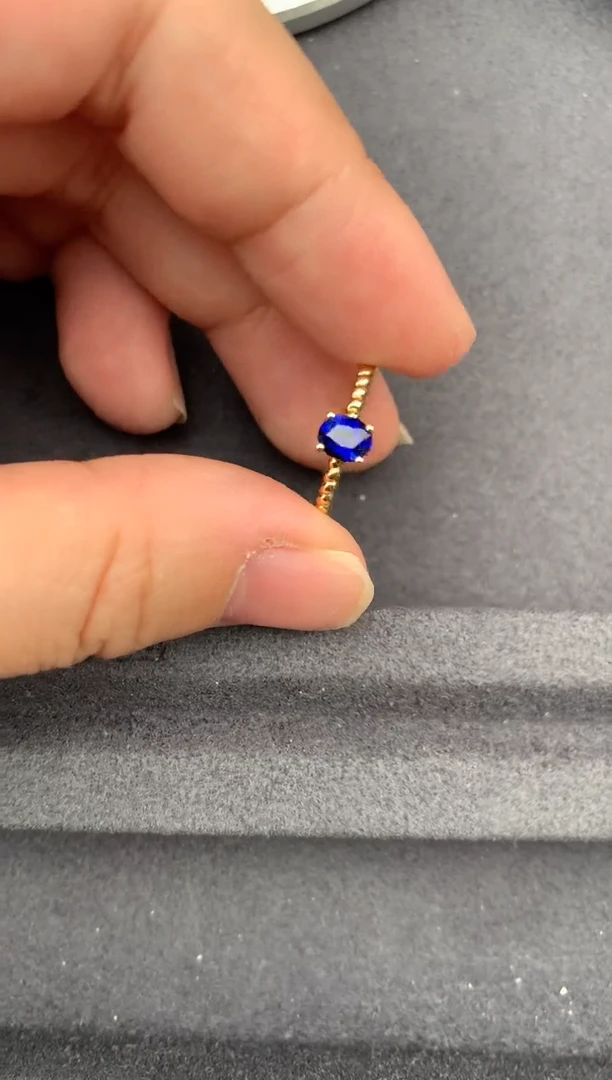 戒指蓝宝石18K金镶嵌0.48ct皇家蓝  GH 定制