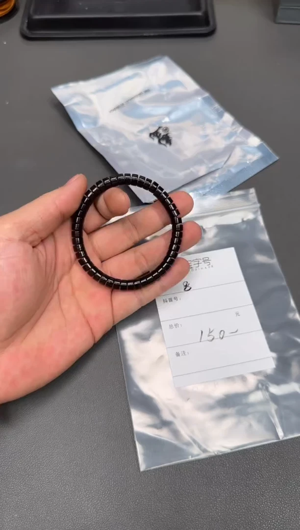 【闪购商品】椰蒂吊坠761776177617