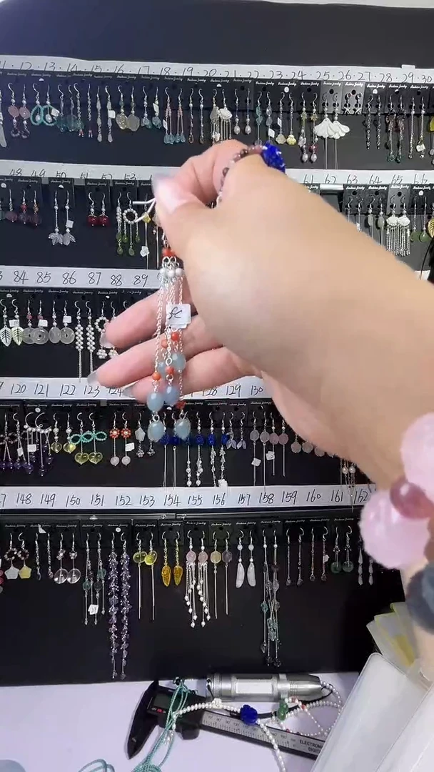 翡翠未镶嵌耳饰?****?鲤跃千签