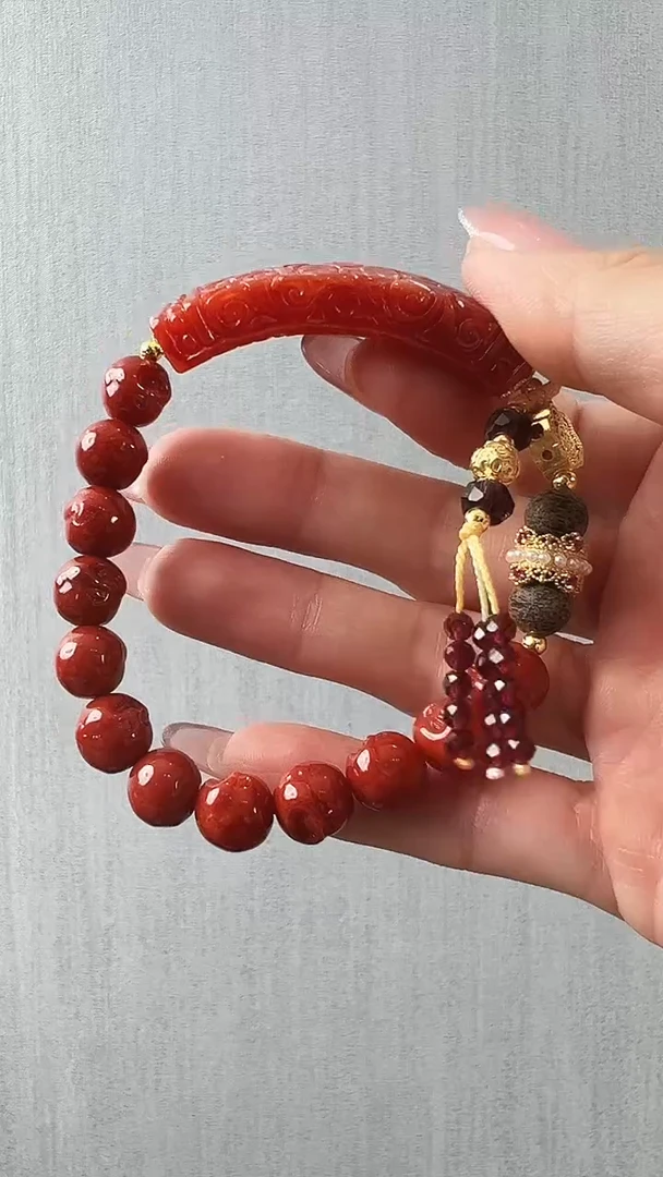 颈饰未镶嵌翡翠手串