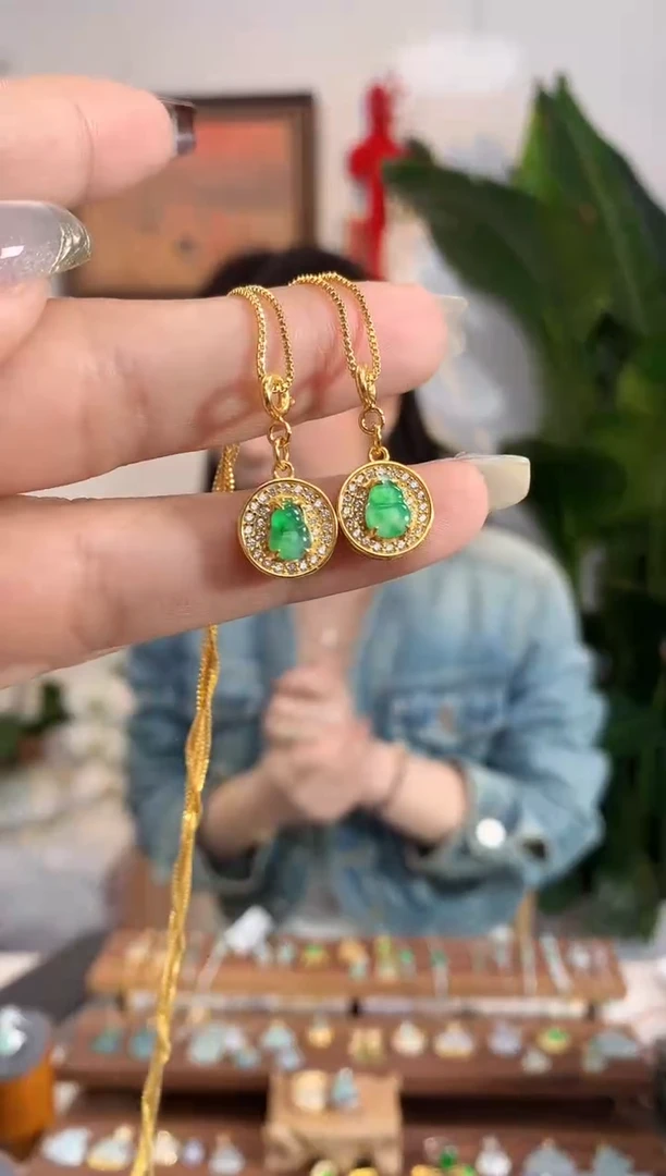 【闪购商品】翡翠银S925镶嵌吊坠(不含链)吊坠多样性发货一件