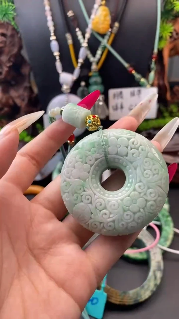未镶嵌戒指翡翠1