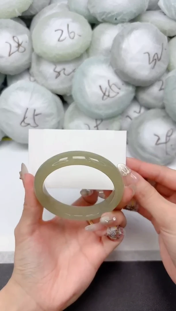 未镶嵌手镯石英质玉8-58.4