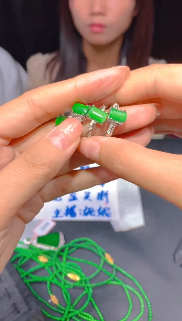 【闪购商品】定制翡翠未镶嵌239多样性发货（发其一）