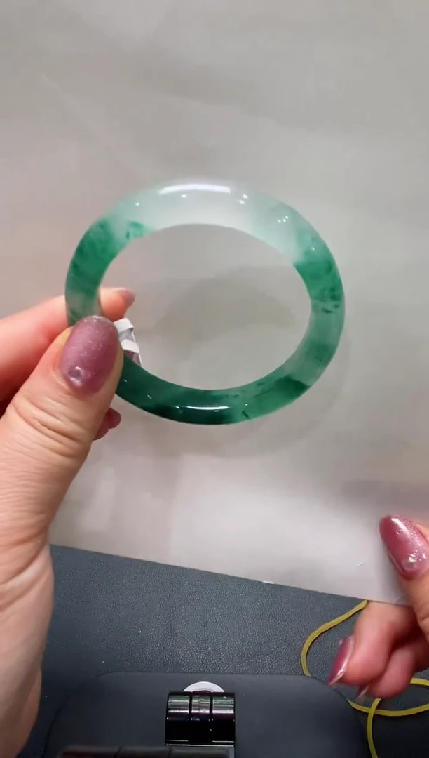 【闪购商品】石英质玉手镯未镶嵌非洲翠（独龙玉）10