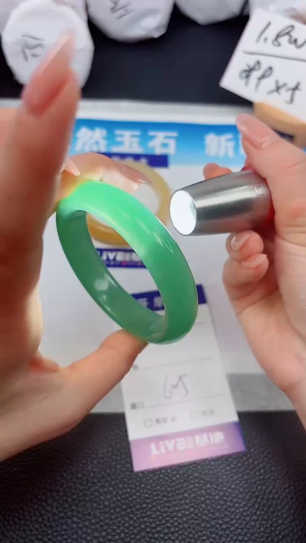 【闪购商品】石英质玉手镯未镶嵌126