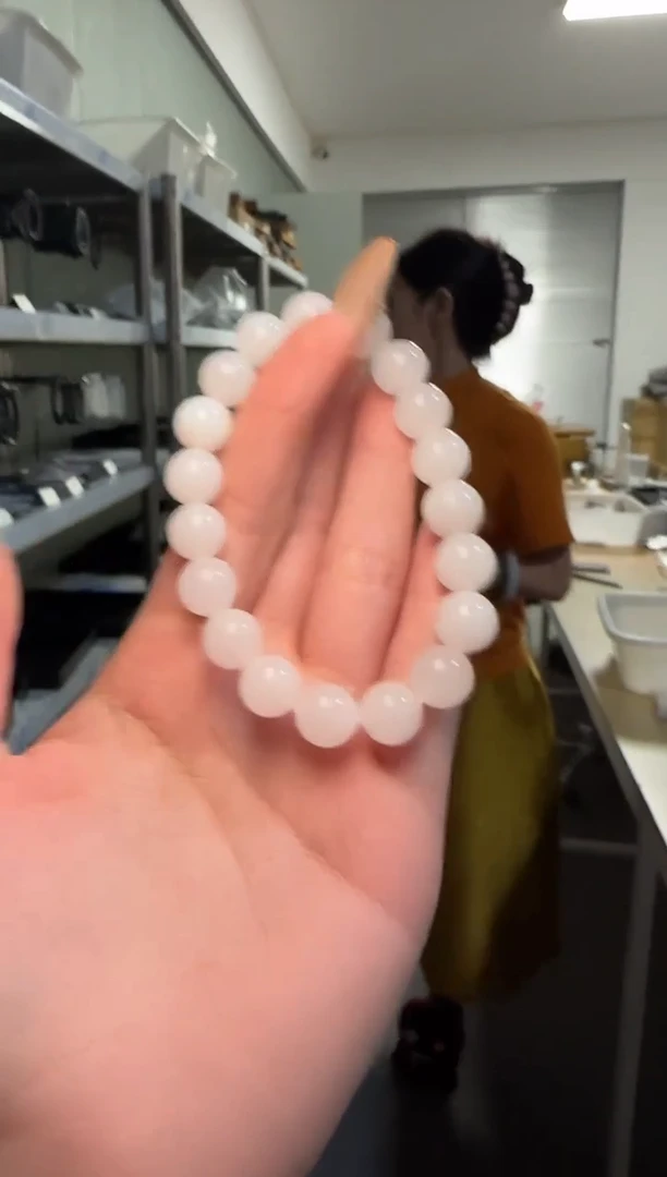 颈饰未镶嵌和田玉白玉圆珠手串