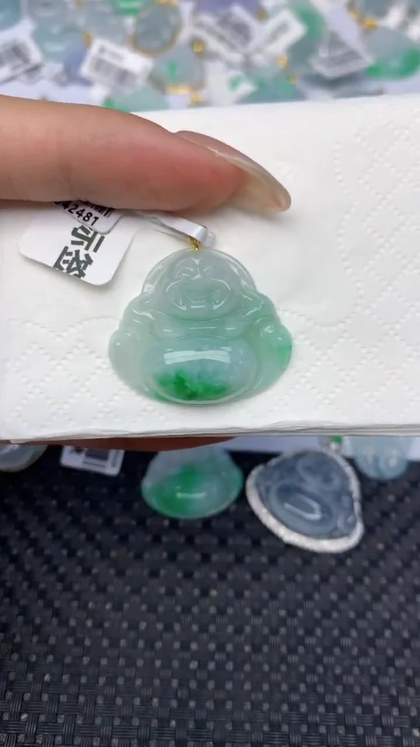 翡翠18K金镶嵌颈饰天然翡翠a货
