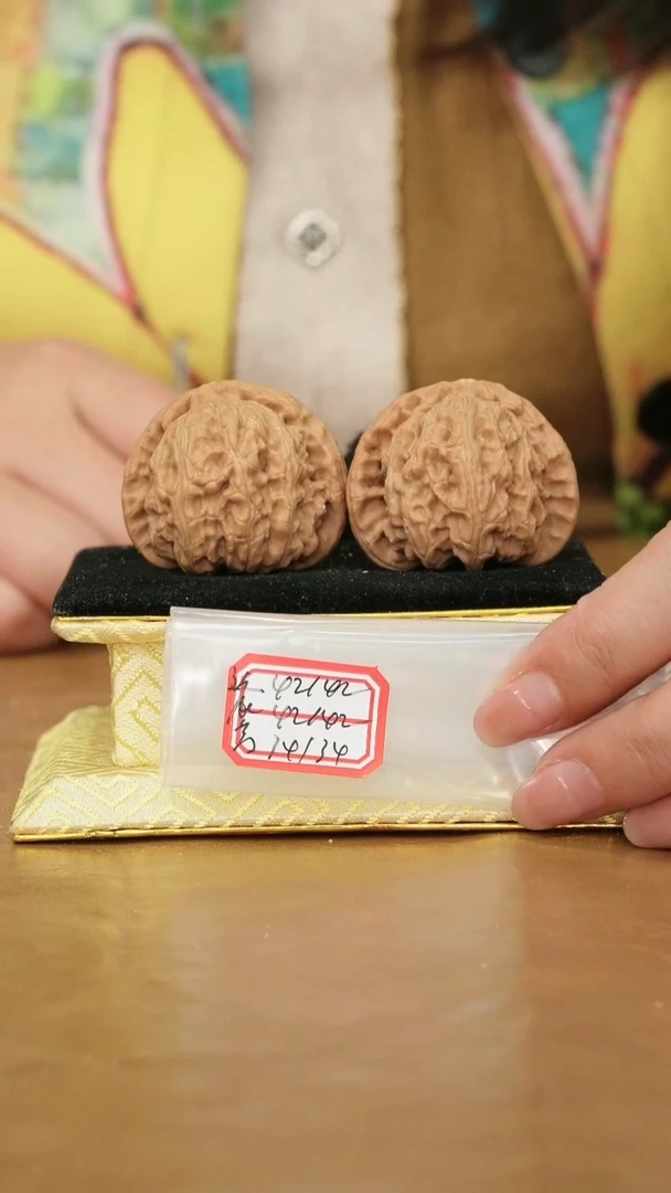 把件文玩核桃白狮子微修