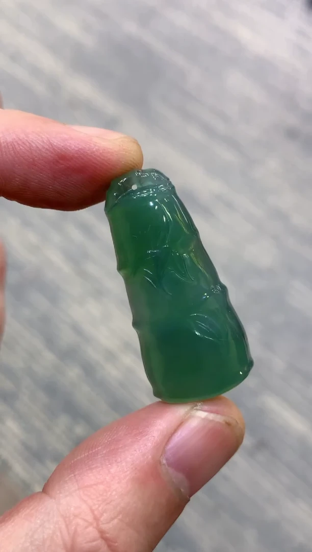 颈饰未镶嵌翡翠天然A货翡翠