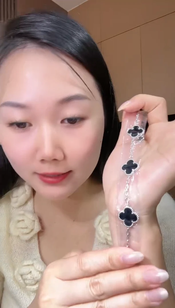 【闪购商品】玛瑙/玉髓手链合金红色k黄，五花手链GHJ
