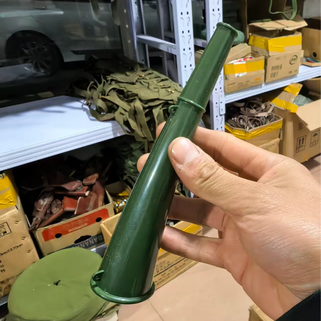 怀旧老货 绿色塑料铜芯羊角号