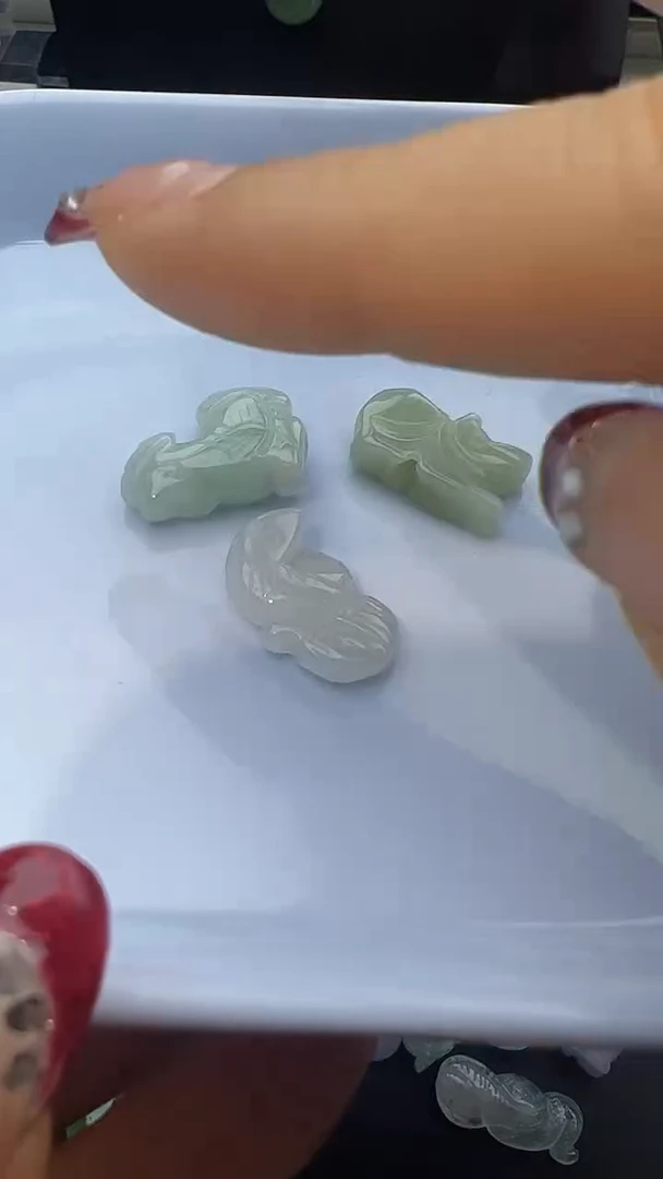 【闪购商品】翡翠挂件未镶嵌生肖鸡,蛇,鼠定制不退
