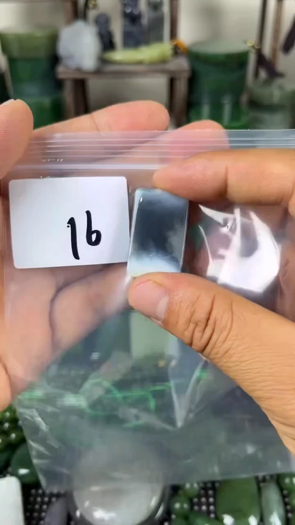 和田玉未镶嵌珠宝半成品牌子