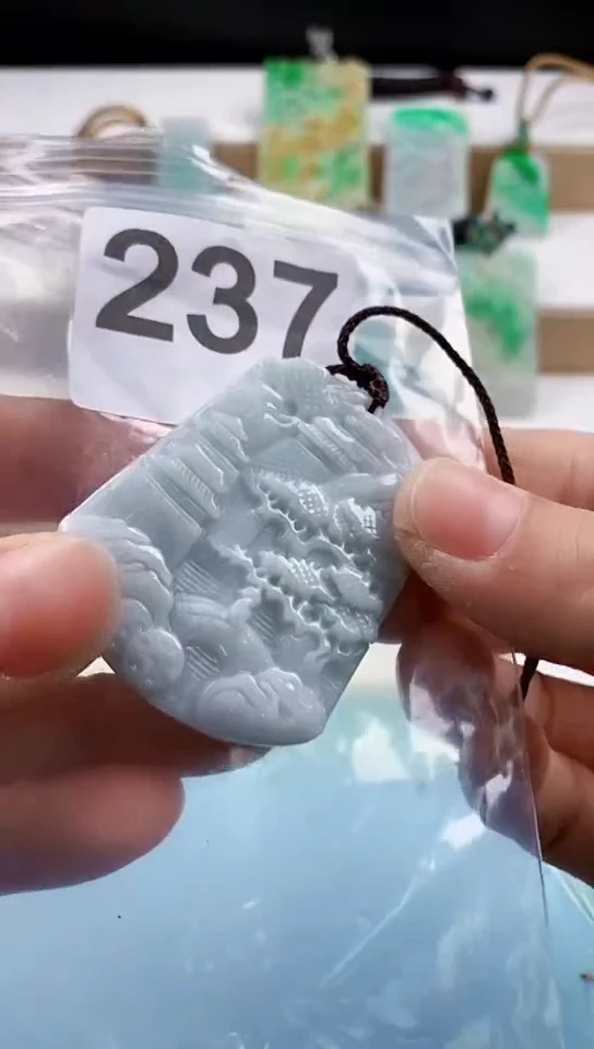 【闪购商品】翡翠挂件未镶嵌天然翡翠吊坠挂件