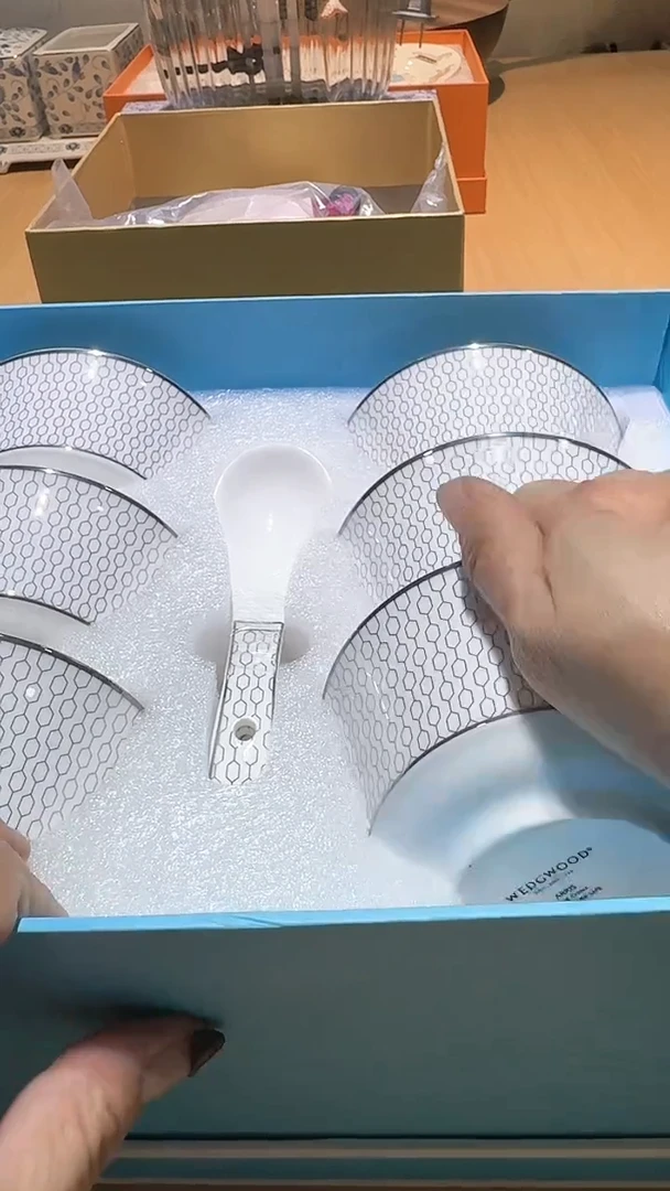 【闪购商品】瓷片锅碗瓢盆一件不剩