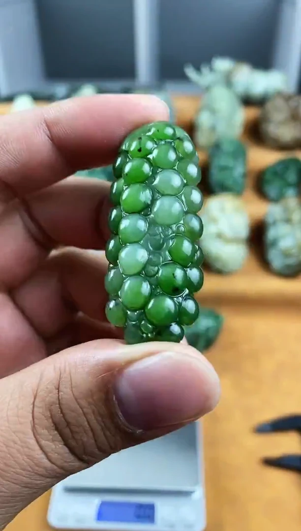 未镶嵌和田玉把件1