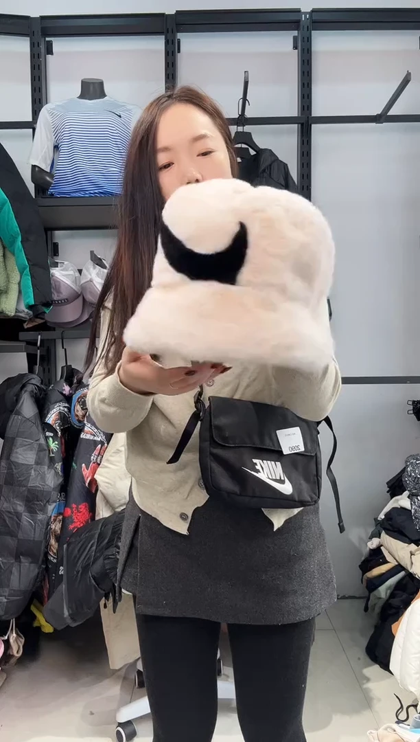 2094闪购编码  运动卫衣裤以直播间过款为准 尺码  ·  54