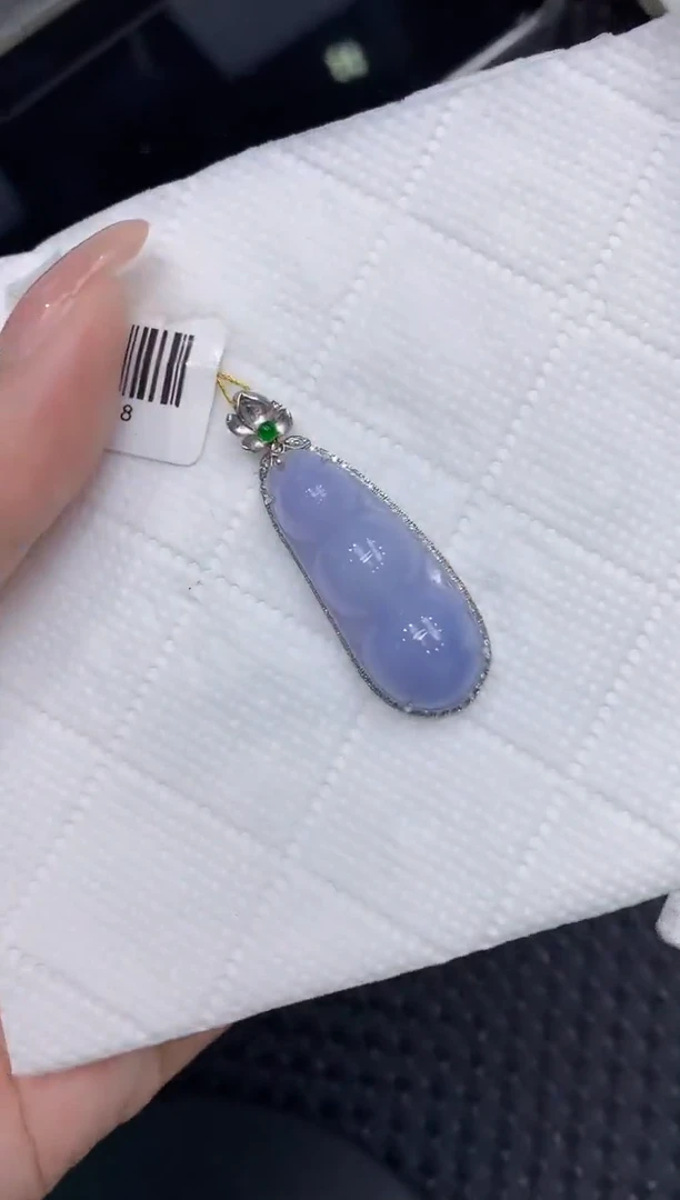 翡翠18K金镶嵌颈饰111111111