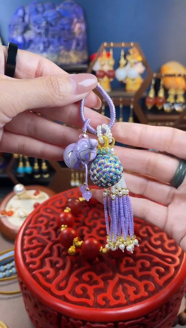 粉****?，弯嘴紫色葫芦挂件