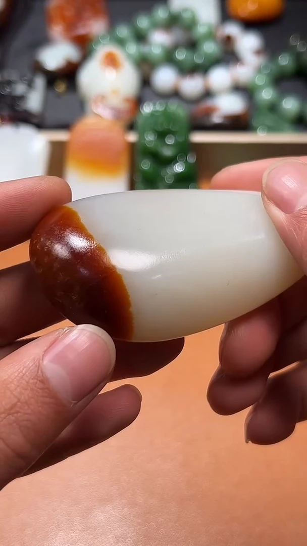 未镶嵌和田玉摆件发***。和田玉