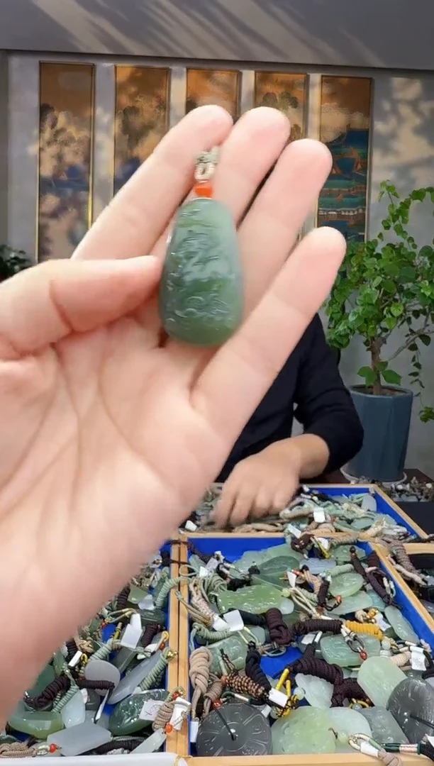 未镶嵌和田玉挂件拍一发一