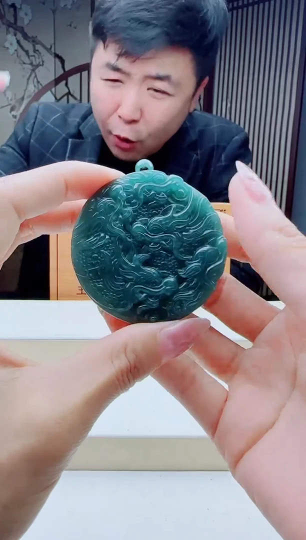 颈饰未镶嵌翡翠多样性发其一