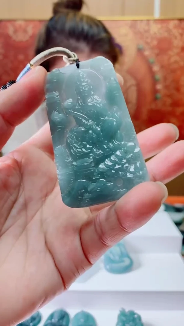 【闪购商品】翡翠颈饰未镶嵌11111111