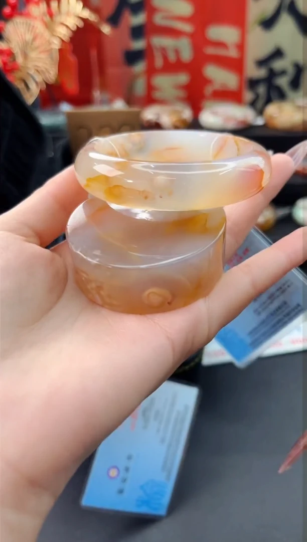 【闪购商品】石英质玉手镯未镶嵌赠送镯心（56圈口）