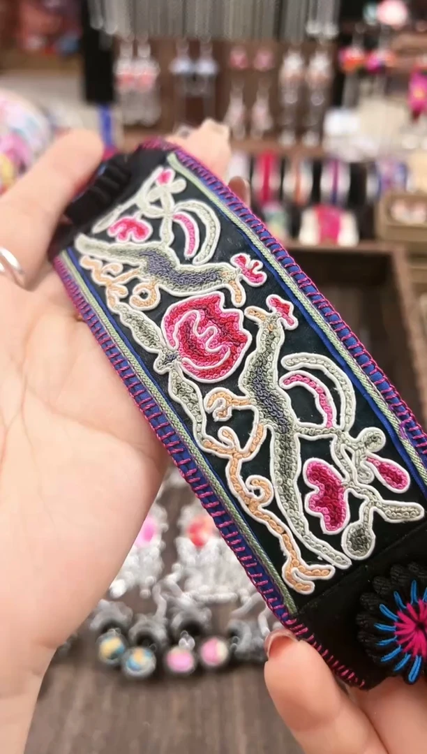 【闪购商品】织绣民族风老绣饰品008