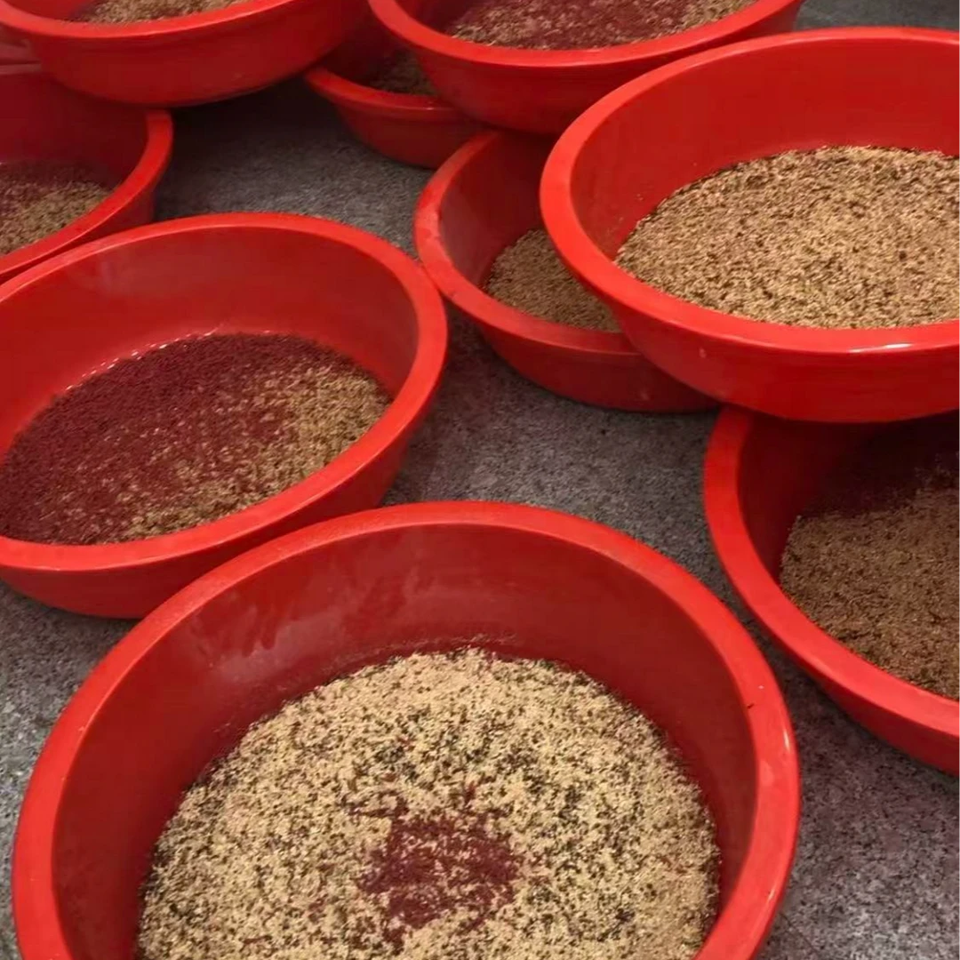 （小号虫）厂家直发红蛆虫活饵钓鱼饵料野钓垂钓溪流鲫鱼罗非石斑