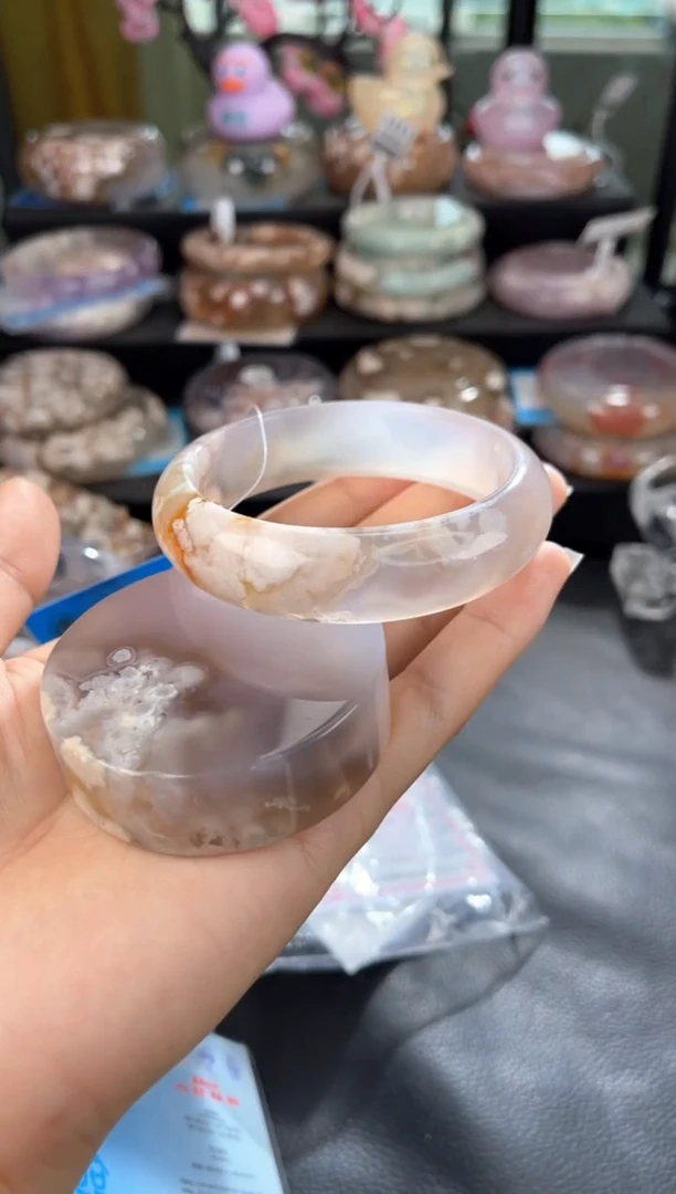 石英质玉手镯未镶嵌57
