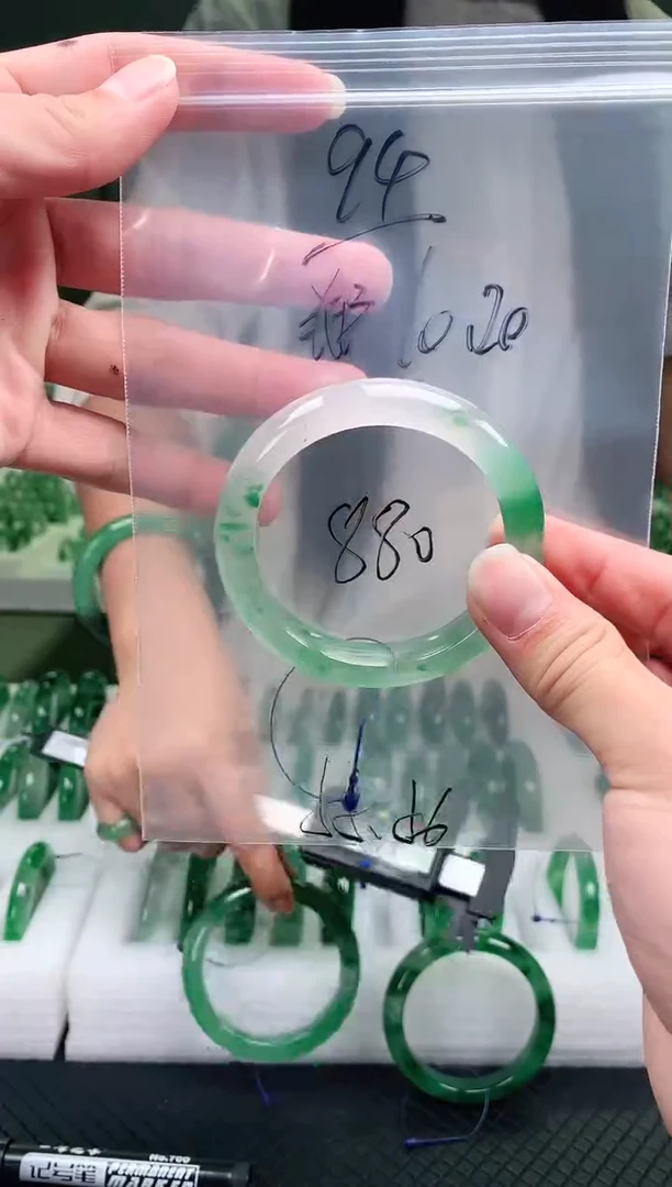 未镶嵌手镯石英质玉非洲翠手镯55-56圈口94号