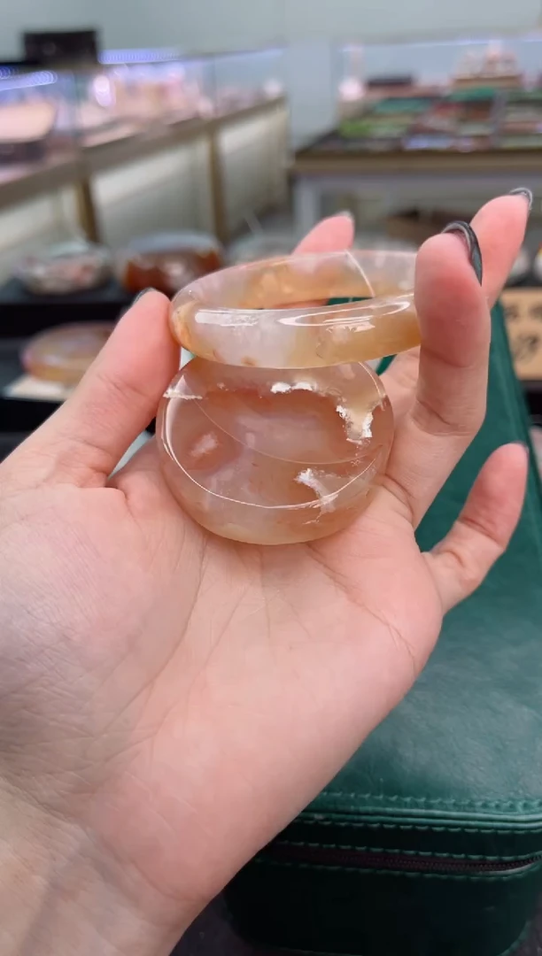 石英质玉手镯未镶嵌53圈口（赠品镯心）6039476