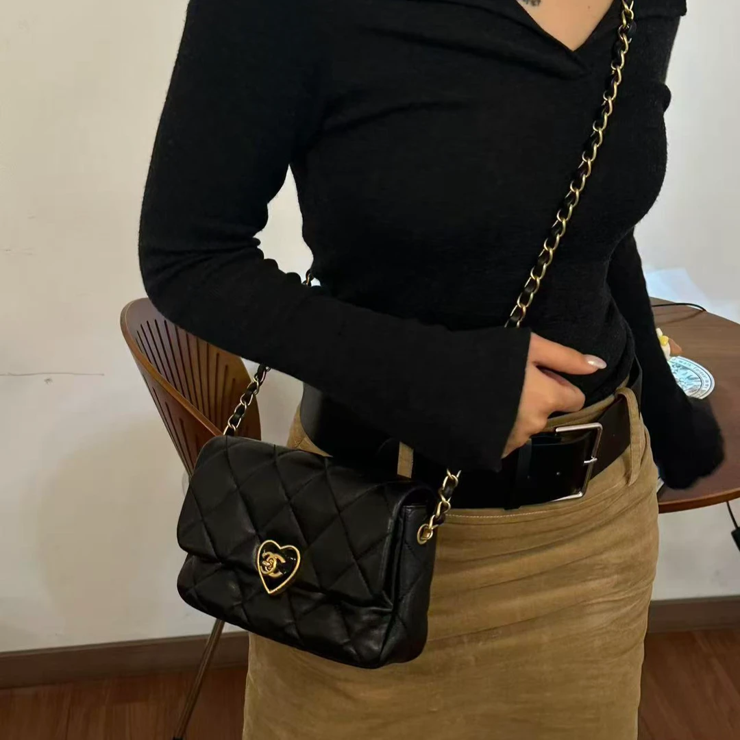 95新 Chanel/香奈儿 黑金23S爱心cf大mini斜挎B5649寄卖服务