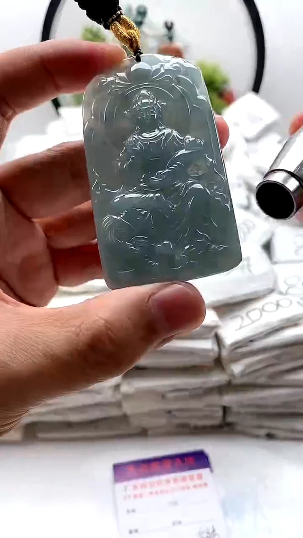 翡翠未镶嵌颈饰普贤