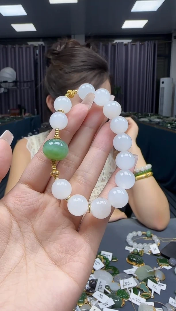 手串未镶嵌和田玉1