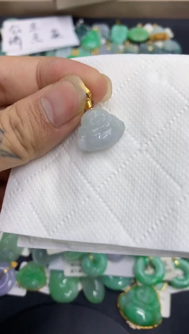 翡翠未镶嵌颈饰天然缅甸翡翠a货
