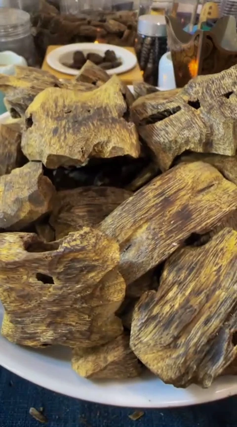 【闪购商品】沉香摆件棋楠乌身块料200克