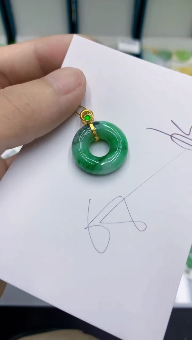 颈饰未镶嵌翡翠翡翠