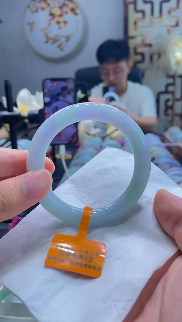 翡翠手镯未镶嵌111手镯56