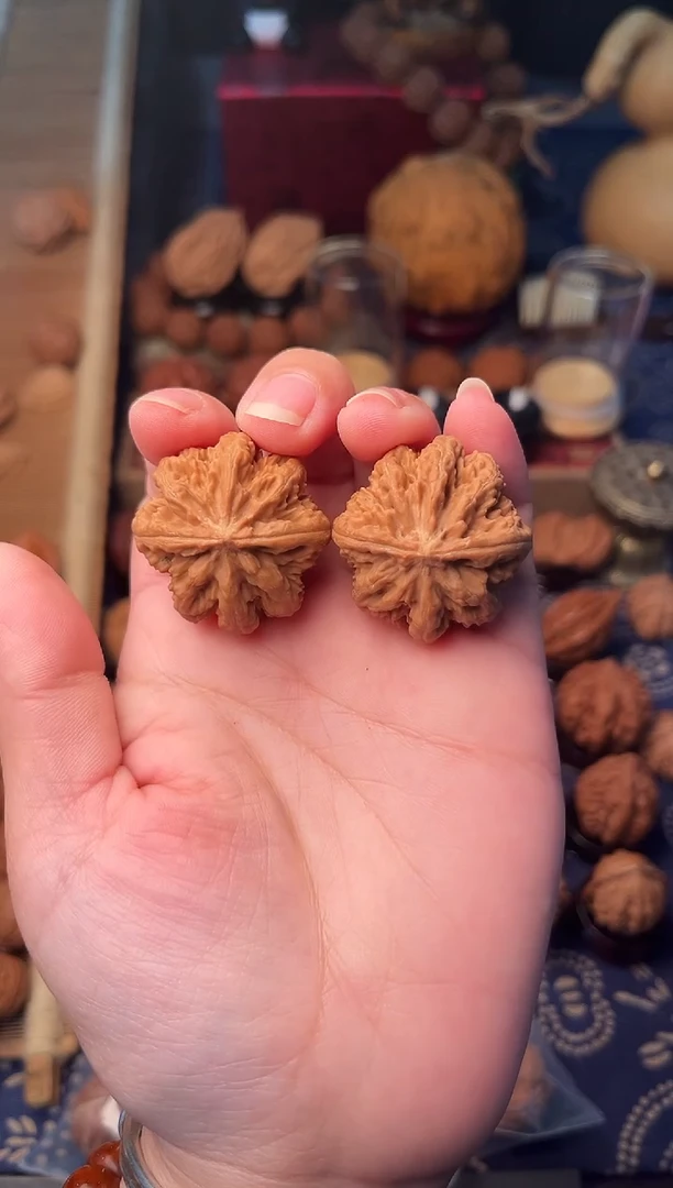 把件文玩核桃八棱粗筋王