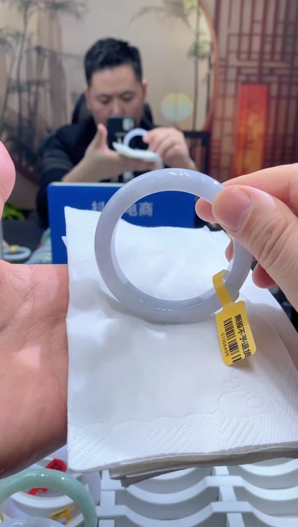 未镶嵌手镯翡翠000082709