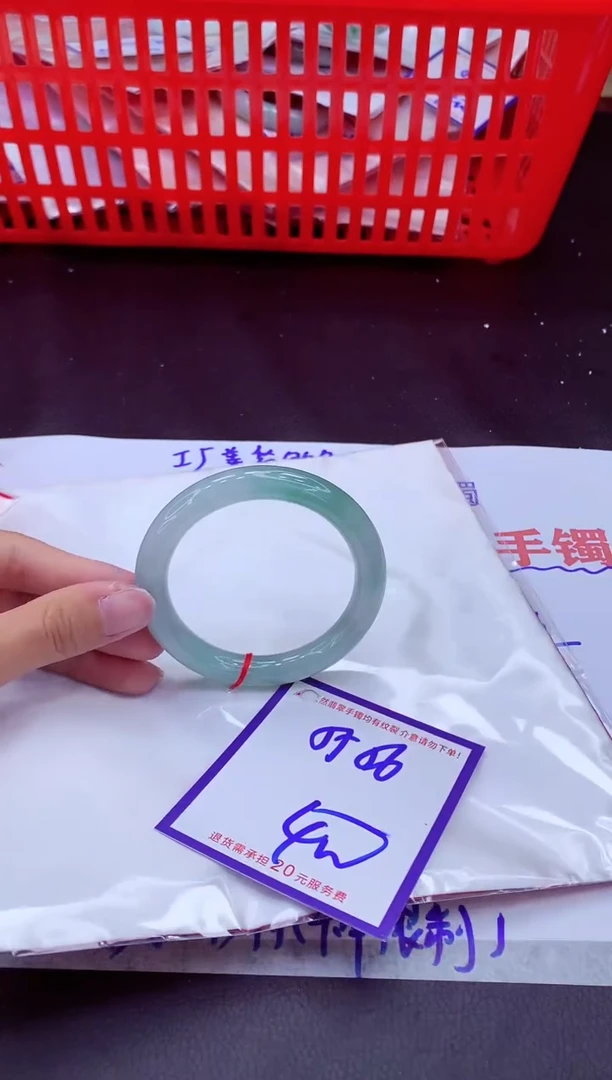 未镶嵌手镯翡翠祝***?11111111