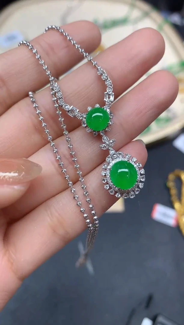 套链18K金镶嵌翡翠A497|29800