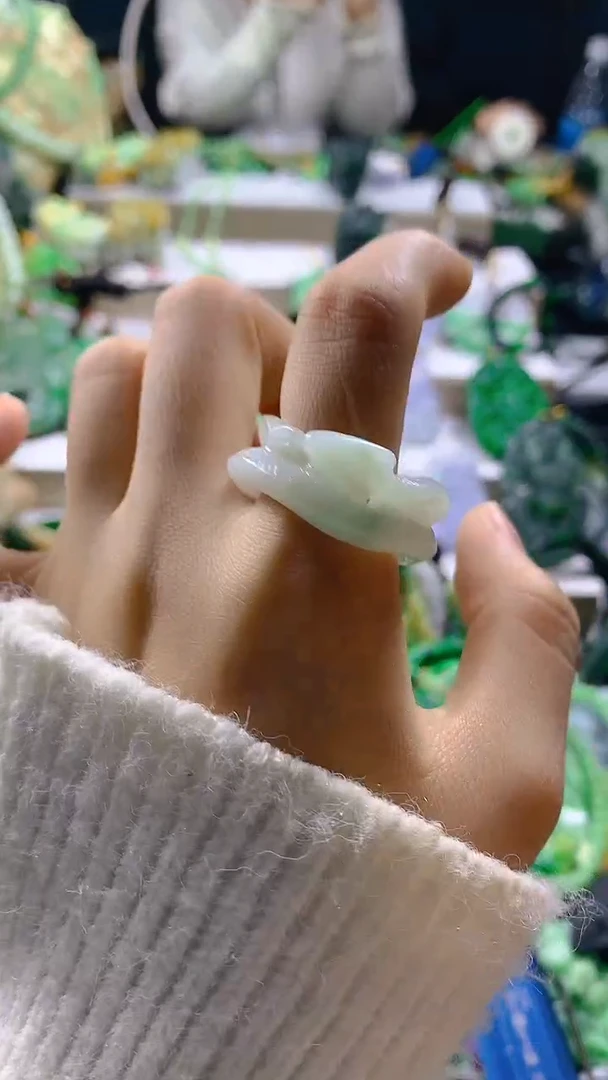 颈饰未镶嵌翡翠天然缅甸a货翡翠